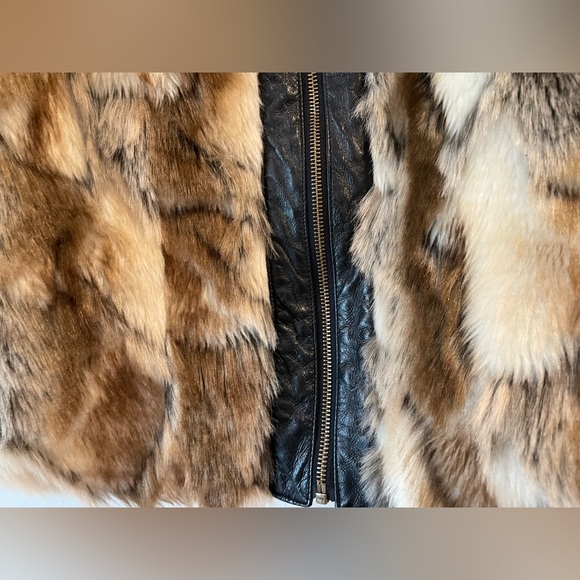 Faux Fur coat Twelfth Street by CynthiaVincent - Picture 4 of 9